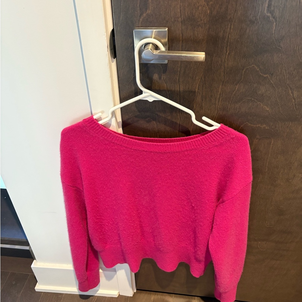 Babaton Fuchsia Crew Neck Sweater
